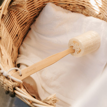 Clevinger Eco Loofah Back Scrubber with Wood Handle