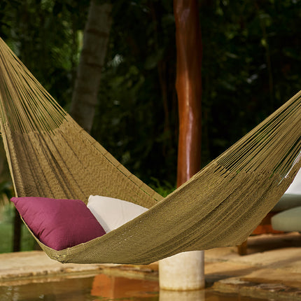 Outdoor undercover cotton Mayan Legacy hammock King size Cedar
